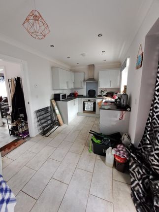 12, Coed Y Dderwen, Llanelli photo 3