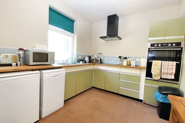 Flat, Hazelwood Industrial Street, Todmorden photo 3
