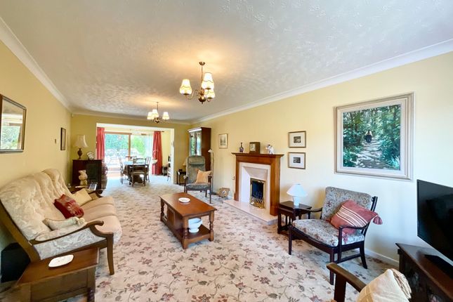 10 Alderton Grove, Stoke-On-Trent photo 4
