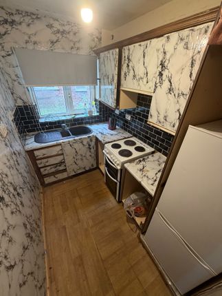 158, Baguley Crescent, Manchester photo 4