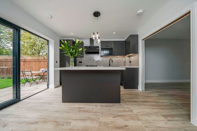 Plot 2, Poplar House, Farnham Common photo 4