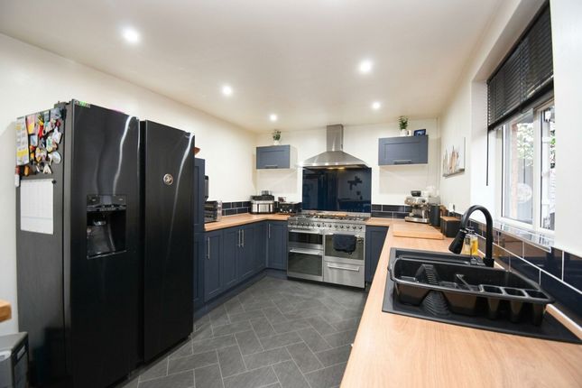 2 Hallsworth Road, Manchester photo 3