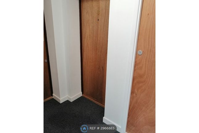 Flat, High St Nailsea, Nailsea photo 3
