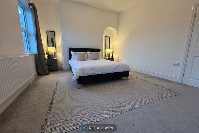 Newstead Grove, Nottingham photo 2
