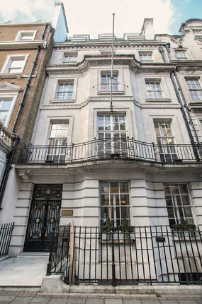 Office to let in Upper Brook Street, London