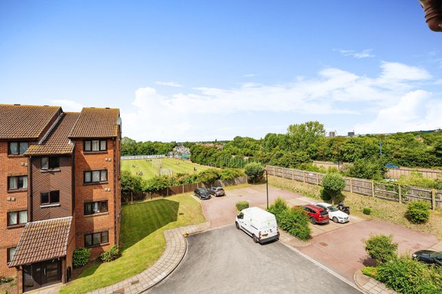 Flat for sale in Wicket Road, Greenford