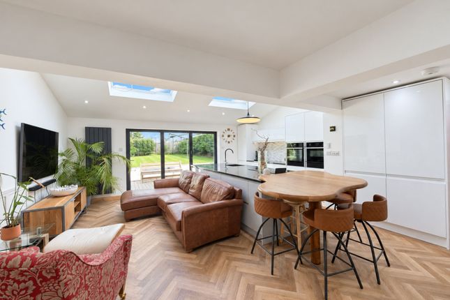 26 Melloncroft Drive, Wirral photo 2