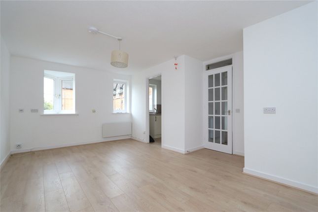 Aspley Court, Woburn Sands photo 3