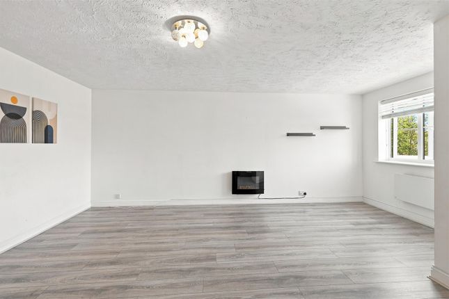 Flat 46 Bren Court, 2 Colgate Place, Enfield photo 4