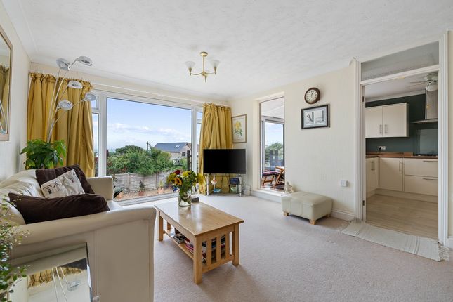 3, Silverdale Close, Pagham, Bognor Regis, West Sussex photo 4