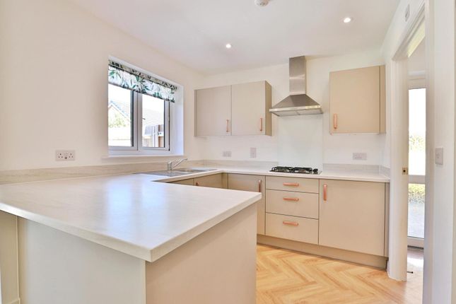 9, Kensington Drive, Ferndown photo 4