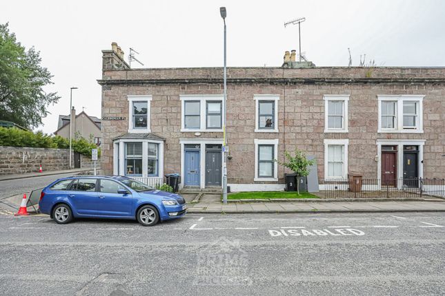 2-bed flat on 1a, Caledonian Place, Aberdeen, £80,000