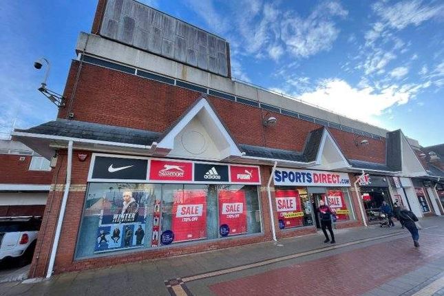 Thumbnail Commercial property to let in 8-10 Gresley Row, Three Spires Shopping Centre, Lichfield