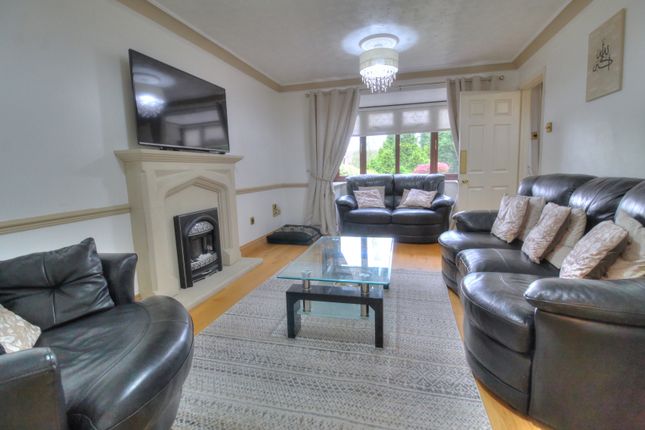 20, Kenilworth Drive, Kidderminster photo 3