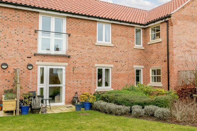 1 bed flat for sale in Tickhill Road, Bawtry, Doncaster DN10