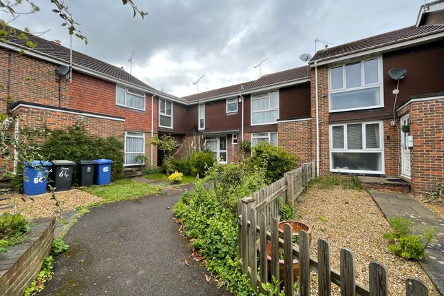 Thumbnail Terraced house to rent in Fotherby Court, Maidenhead