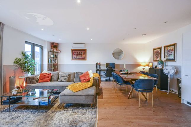 Thumbnail Flat to rent in Tiller House, Gallions Reach, London