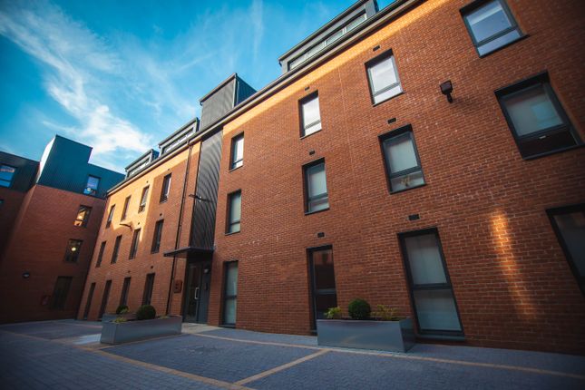 Flat to rent in Acorn Street, Sheffield