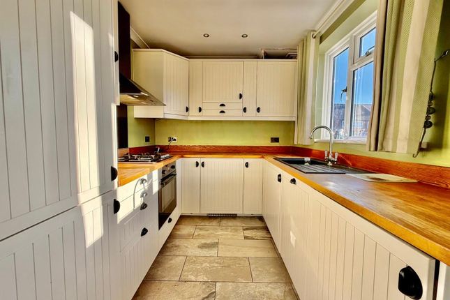 6, South Ockendon photo 2