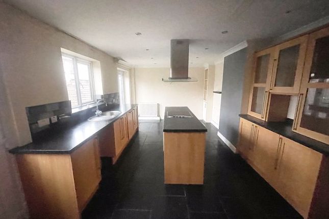 Terraced house for sale in Cornwall Road, Scunthorpe