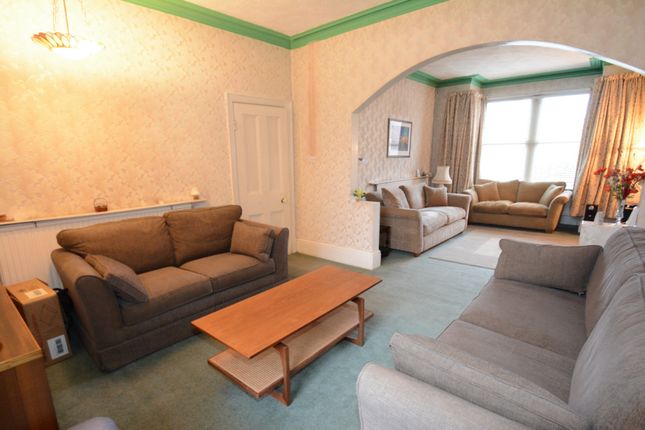 570, Edge Lane, Droylsden photo 3