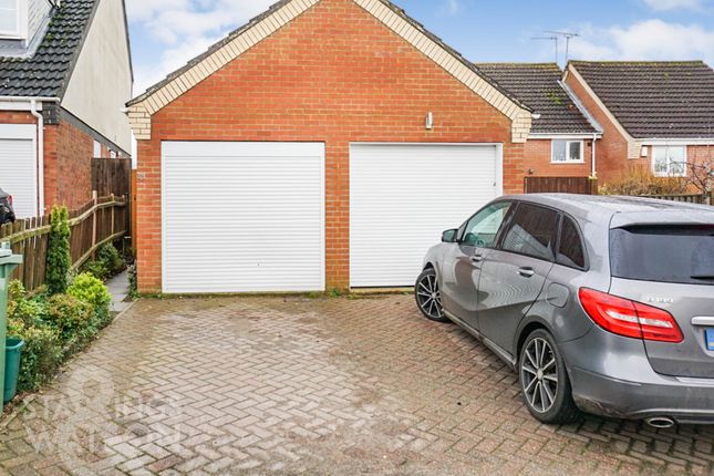 End terrace house for sale in Tungate Way, Horstead, Norwich