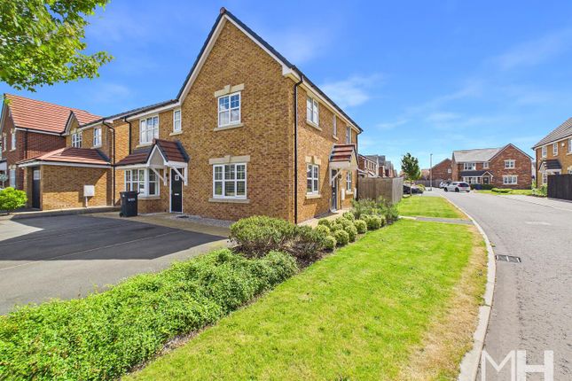 40, Swift Drive, Leyland photo 2