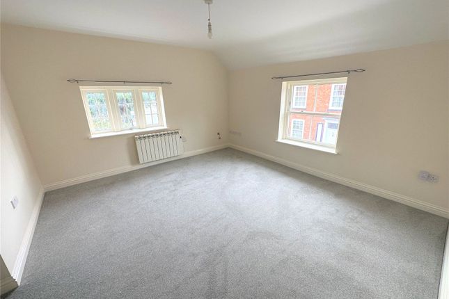 Flat 5, 13 Eastgate, Lincolnshire photo 2