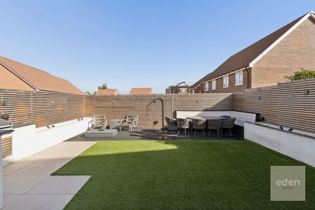 7 Challenger Avenue, West Malling photo 2