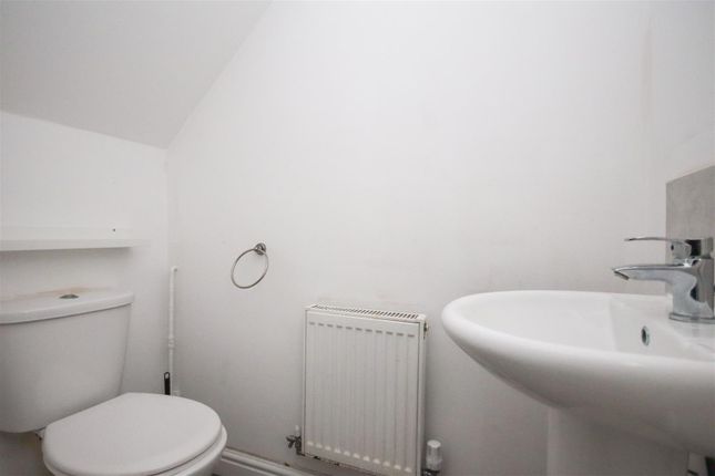 79, Queen Street, Rushden photo 4