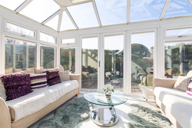 2, Elmwood Chase, Leeds photo 4