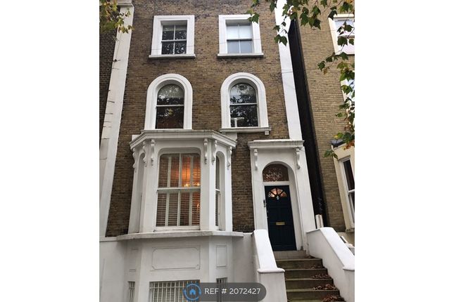Flat to rent in Burdett Road, London