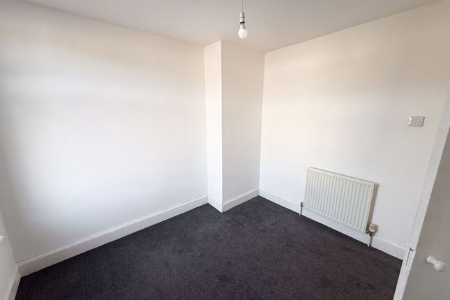 67 Egton Street, Hull photo 3