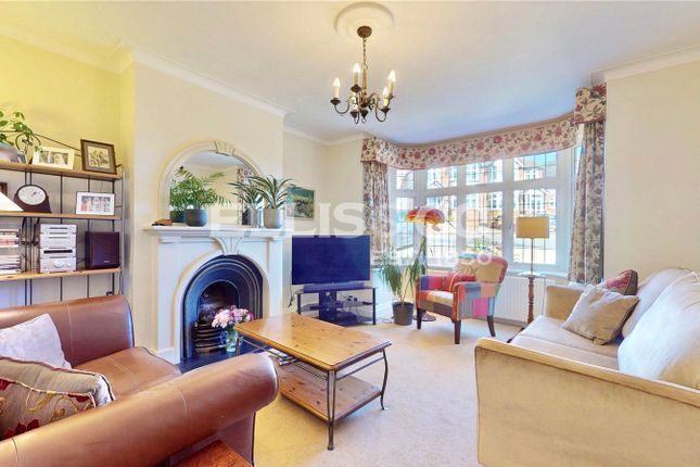 4, Priory Crescent, Wembley photo 3