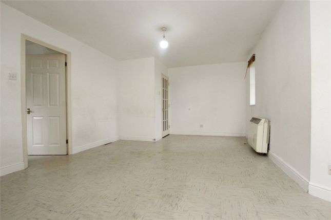 61, Riverhope Mansions, Harlinger Street photo 3