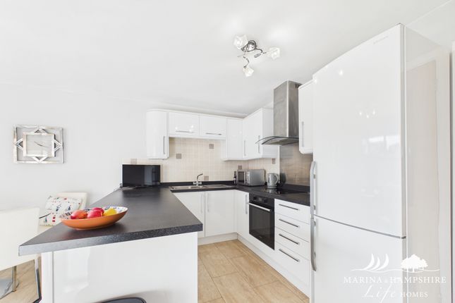 16, Carne Place, Portsmouth photo 2