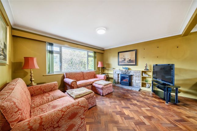 139, MacDonald Road, Surrey photo 3