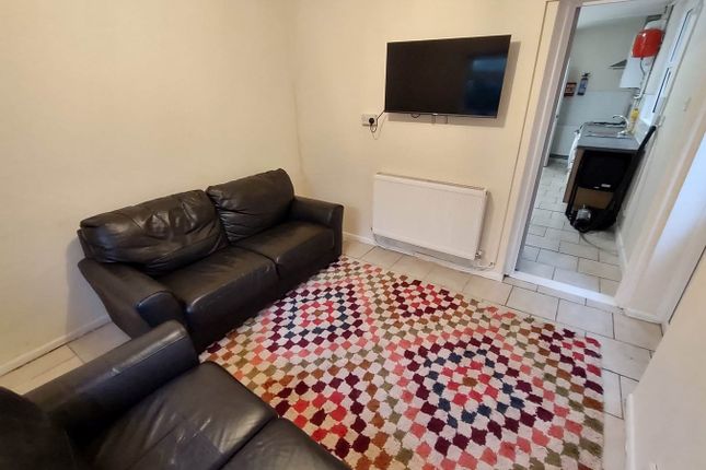 Shared accommodation to rent in King Edwards Road, Swansea