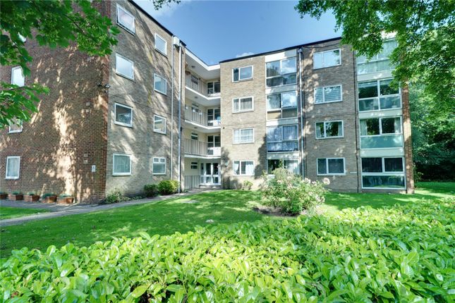 Thumbnail Flat for sale in Hansart Way, Enfield