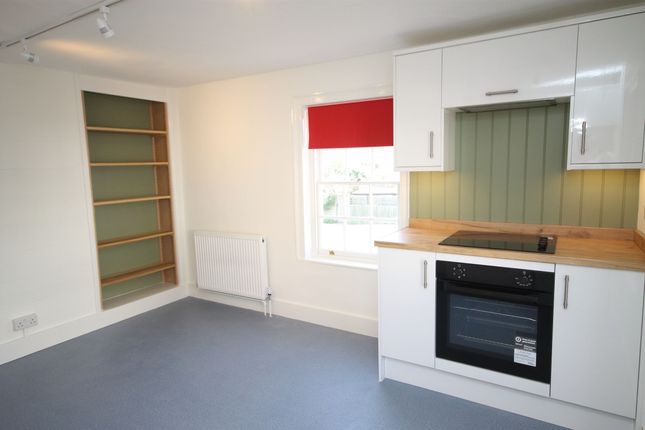 62 Abbey Street, Faversham photo 4