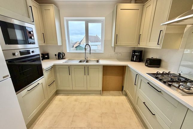 97, Glenthorne Avenue, Yeovil photo 2