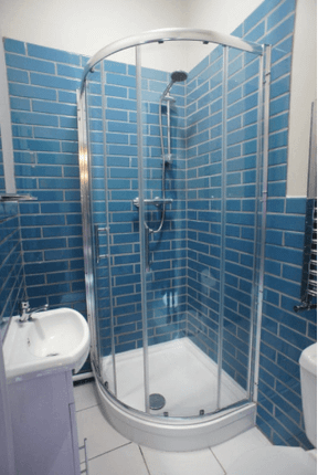 22 Cinderbank, Dudley photo 4