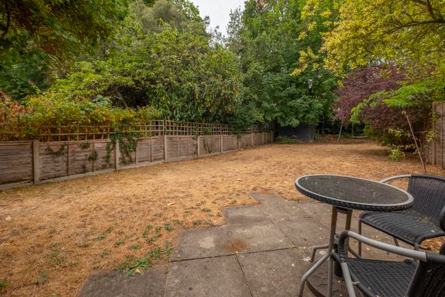 19E, Glamorgan Road, Hampton Wick photo 4