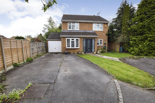 Thumbnail Detached house for sale in Brewers Close, Farnborough, Hampshire