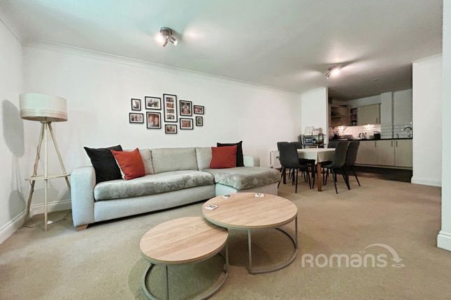 Flat 7, Ulric House,, Waleron Road, Hampshire photo 3