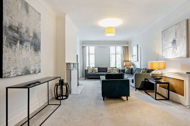Flat 15, London photo 2