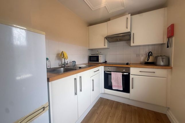 Flat 2, 21, Duncan Road, Chichester photo 2