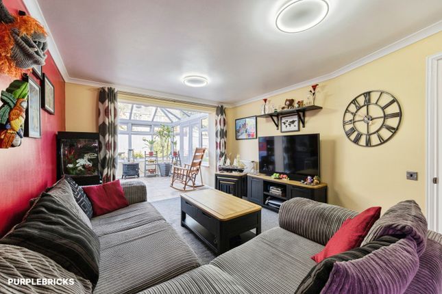 Polar Star Close, Daventry photo 4