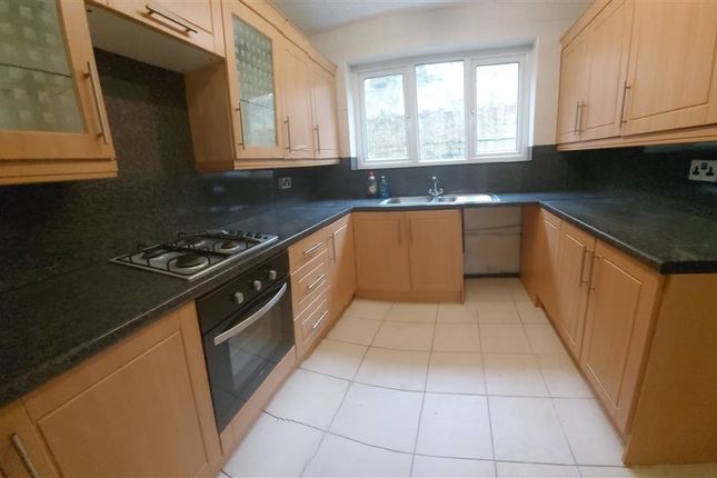 Thumbnail Property to rent in Carmarthen Road, Cwmbwrla, Swansea