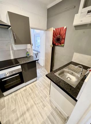 183A, Ramuz Drive, Westcliff-On-Sea photo 3